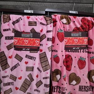 2 x New Hershey's Chocolate Strawberry Valentines Throw Blankets